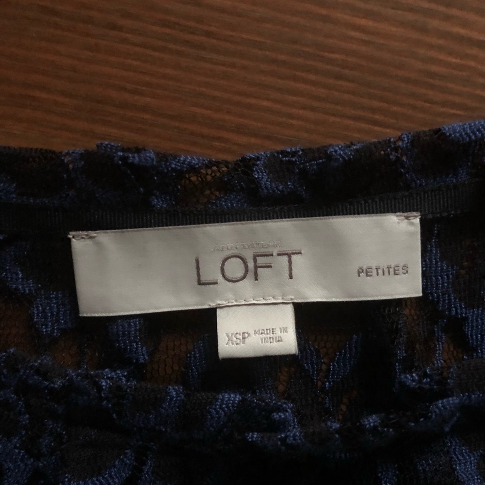 LOFT blouse - Picture 3 of 3